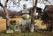 徳大寺大納言の墓